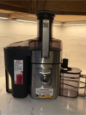 Cuisinart Juice Extractor Juice machine w/ Froth separator & pulp filter